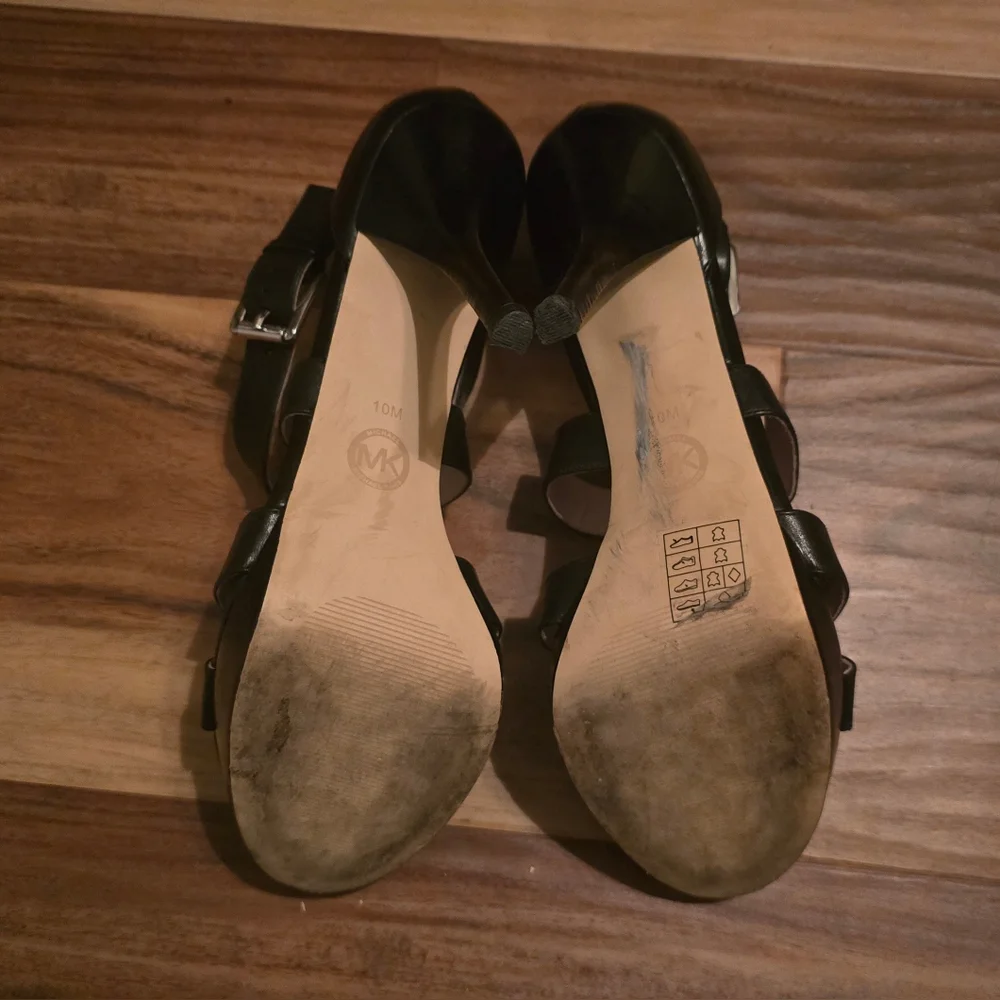 Michael Kors Evie Platform Black Leather Open Toe Sandals Shoe Size 10, EUC - Picture 4 of 4